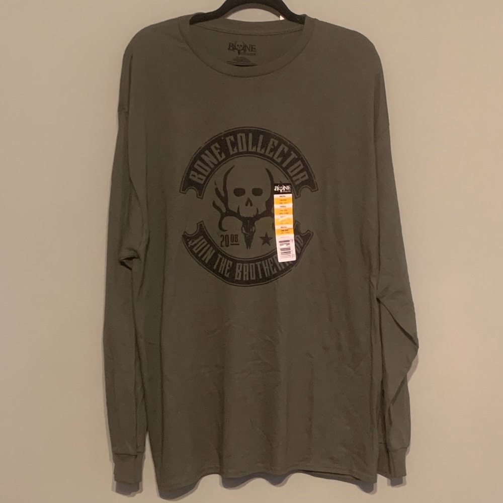 ⭐️**NWT** Men’s Bone Collector Long Sleeve T-shirt
